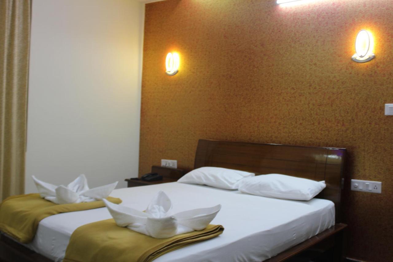 Golden Pride Hotel Kanakapura Exterior foto